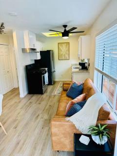 Beacons Beach Cottage - 6