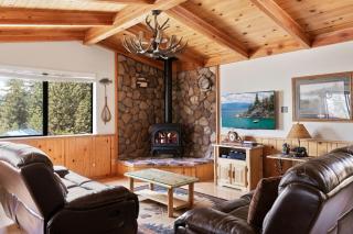 Cozy 3BDR - 1 Minute to the Beach! - Tahoe Vista - 5