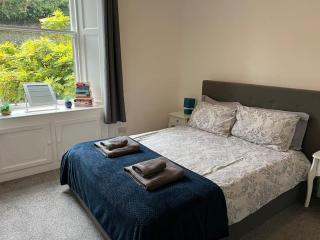 Quiet apartment close to station & Stirling Castle - 8