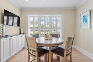 Serene, Pet Friendly Sea Pines Villa Near Beach with Pool Access - 7
