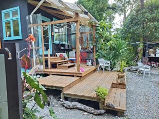 Gumboot Paradise Eco Stay - Barrytown - 6