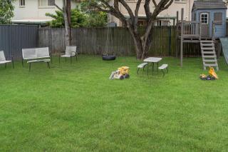 Acacia Ridge Cottage - Firepit, Kids Cubby, Games - 3