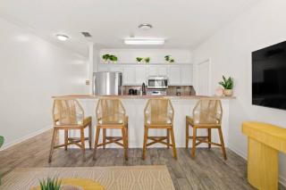 Padre Island Town home 5 min to the beach! pets ok - Corpus Christi - 5
