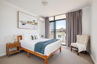 The Wellington - A Beachside Balcony Haven - Narrabeen - 9