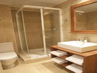 Comfortable apartment with balcony 200m from the city center - Isola 2000 - 5