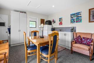 The Bach at Old Broadway - Waikuku Beach Retreat - Waikuku Beach - 6