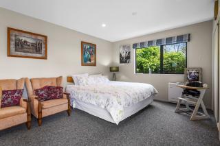 The Bach at Old Broadway - Waikuku Beach Retreat - Waikuku Beach - 3