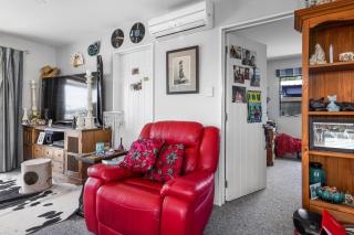 The Bach at Old Broadway - Waikuku Beach Retreat - Waikuku Beach - 2