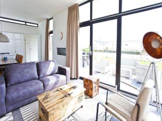 Chalet with decorative fireplace near a beach - Biddinghuizen - 9