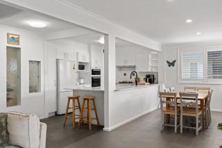 Pool and Spa on the Lakefront with Suite Studio - 5