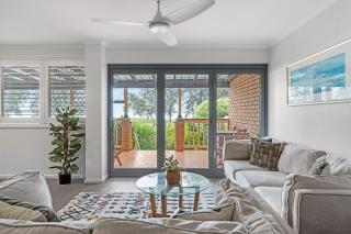 Pool and Spa on the Lakefront with Suite Studio - 8