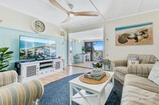 Beach Hut - Beachmere - 3