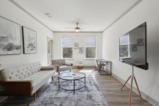 Overlook 7207 I Modern And Spacious 2bd Apt - Knoxville - 0