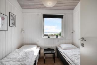Amazing Home In Ebeltoft With 4 Bedrooms And Wifi - Ebeltoft - 1