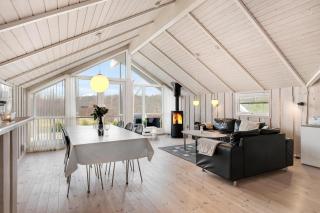 Spacious And Well-Kept Holiday Home With Spa And Sauna Near Øer Beach - 3