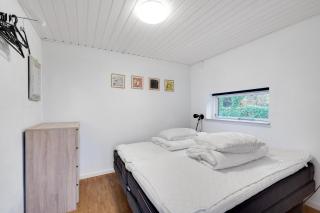 Stunning Home In Ebeltoft With 4 Bedrooms And Wifi - Ebeltoft - 3