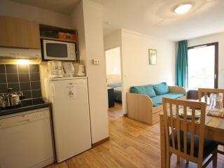 Charmant T2 avec balcon, parking et lave-linge près du parc - FR-1-313-235 - Luchon - 0