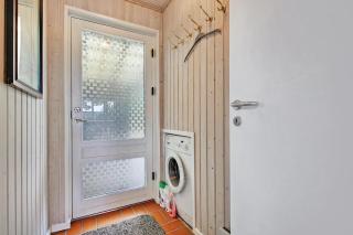 Well-Maintained Holiday Home Close To A Popular Bathing Beach - 1