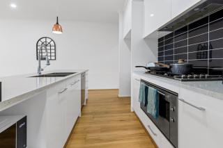 Entire 2 storey home in Tranmere - Campbelltown - 1