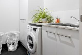 Entire 2 storey home in Tranmere - Campbelltown - 6