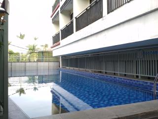 Homey Studio Room at 6th Floor Beverly Dago Apartment By Travelio - Bandung - 5