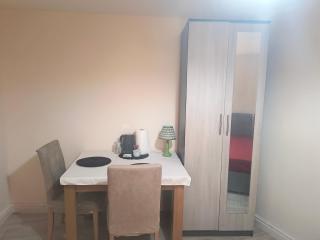 Homely Pad - Nuneaton - 1