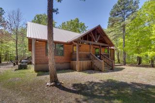 Cross Timbers Cabin on The Grove's 25-Acres - Broken Bow - 8