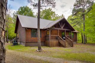 Cross Timbers Cabin on The Grove's 25-Acres - 4