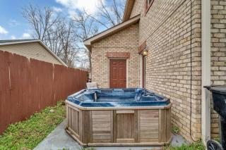 Cozy 2B Townhouse - Hot Tub - Concord - 8