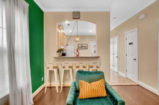 Cozy 2B Townhouse - Hot Tub - Concord - 3