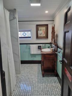 Storekeepers Cottage Guesthouse - Stroud - 2