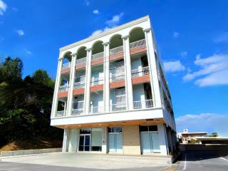 "沖縄の美ら海をイメージしたコンセプトルーム, 100インチスクリーン&,プロジェクターで映画三昧!, ゆったり64平米2LDK" Villa Blu Okinawa Chatan 3-3 ヴィラブルー沖縄北谷3-3 - 5