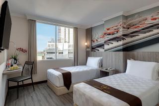 Goldvitel Hotel Surabaya - Surabaya - 7
