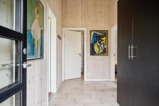 Modern And Stylish Holiday Home Near Gjerrild Nordstrand - 5