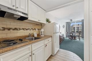 6201 Ocean Ave, Unit 205 - The Nassau Inn - Wildwood - 8