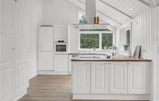 Cozy Home In Nexø With Kitchen - Neksø - 5