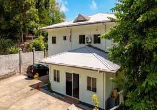 Dovass Self Catering Apartments - Takamaka - 8