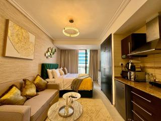 Cosmos Living Sleek and Stylish GCV2 - Dubai - 0