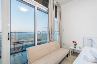 Elegant Studio in Bloom Towers B, JVC by Deluxe Holiday Homes - Dubai - 7