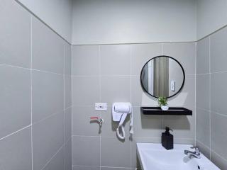 1BR Condotel with Balcony at FAME Residences #FM56 - 5