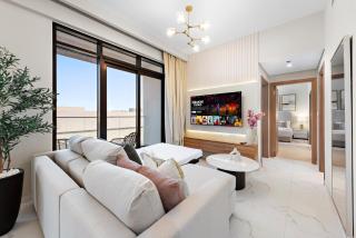 Luxurious 2BR with Pool & Gym Access l Near Downtown - Dubai - 1