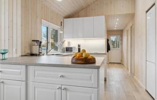 Beautiful Home In Rødby With Kitchen - Rødby - 5