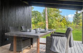 Awesome Home In Væggerløse With Kitchen - Marielyst - 5