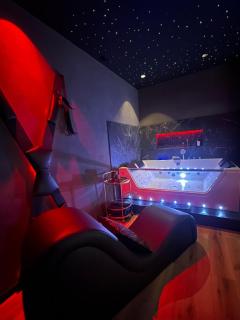 LoveroomXspa - Bourg-Saint-Christophe - 0