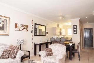 Luxury Apartment in Sandton - 6