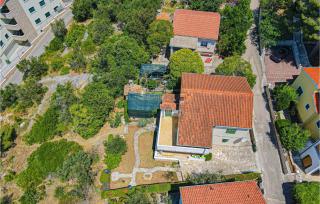 Four-Bedroom Holiday Home In Zaboric - Žaborić - 3