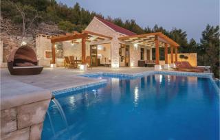 Lovely Home In Karbuni With Jacuzzi - Prižba - 5