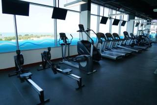 Free Netflix, Sea View, Private Beach & Pool - Dubai - 8