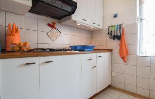 2 Bedroom Nice Apartment In Valbandon - 3