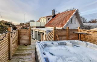 Amazing Home In Rönnäng With Sauna - 9